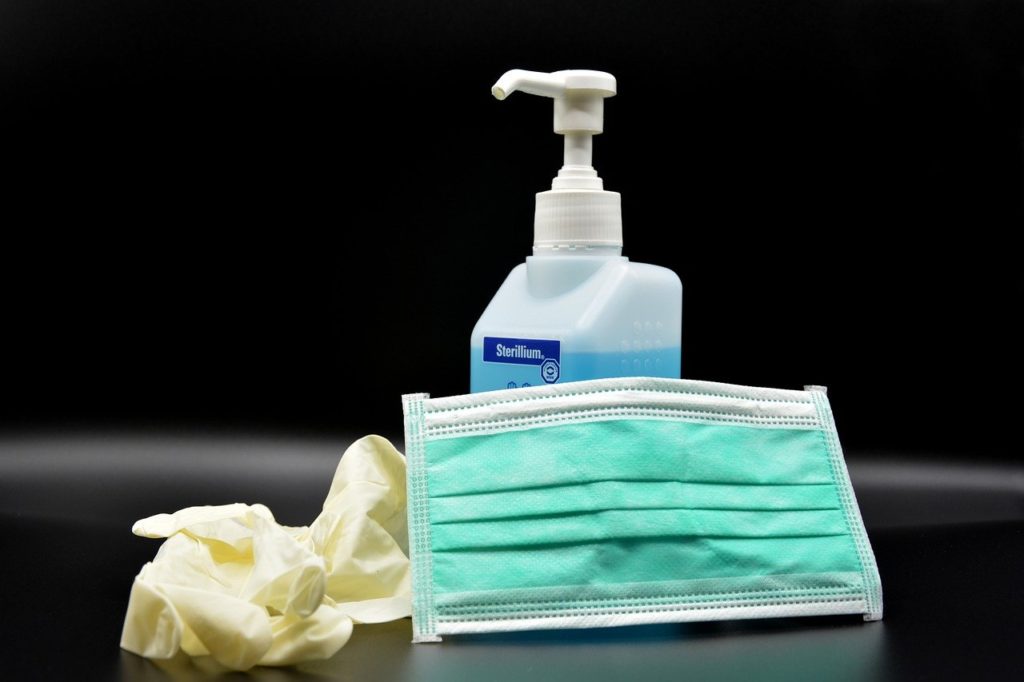 Mesure Covid 19 Pour des raisons de sécurité sanitaire évidentes, nous vous remercions de bien vouloir nous contacter sur le 0608010208 pour vérifier les disponibilités de la période souhaitée pour votre séjour vacances. En effet, entre les annulations de dernières minutes, la semaine de vide que nous laissons entre chaque départ et arrivée le temps de nettoyer, désinfecter et de prendre toutes les précautions tant pour nos futurs arrivants que pour nous même, il se peut que le planning ci-dessous ne soit pas réactualisé en temps et en heures comme dans une période plus sereine. Merci pour votre compréhension et continuez à bien prendre soin de vous et de votre entourage.